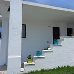 Joanna's On The * Pláka
